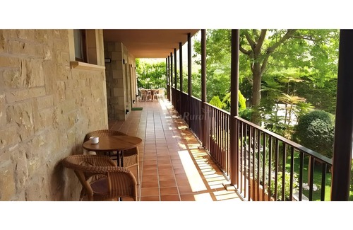 Uncastillo House | Country House 'La Era De San Juan' with Private Pool, Wi-Fi and Air Conditioning