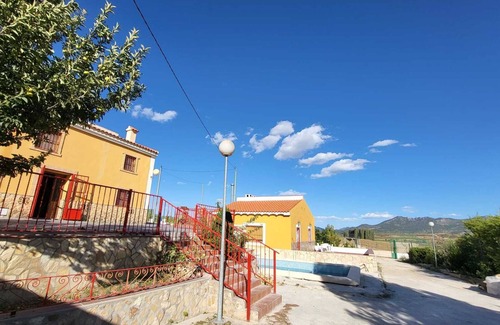 Mazuza Villa | Country House 'Los Ferreles 3 Dormitorios' with Shared Pool and Wi-Fi