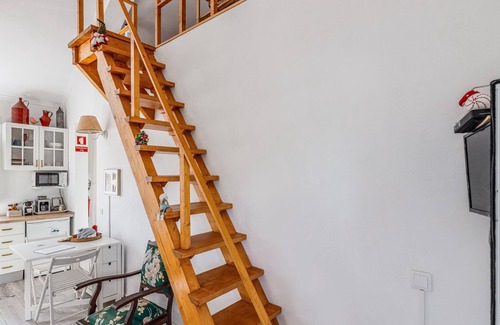 Santiago do Escoural Villa | Country House 'Monte Da Masmorra De Baixo' with Private Pool, Garden and Wi-Fi