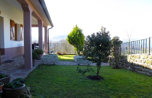 Errazu House | Country House 'Oiaraberri' with Private Garden and Wi-Fi