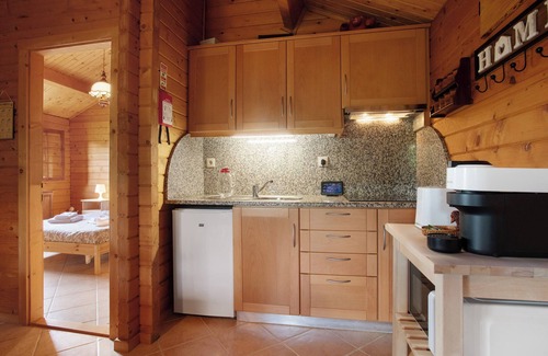 Lourinha House | Country House 'Quinta Do Castelo - Casa De Madeira' with Mountain View and Air Conditioning