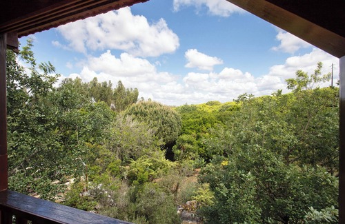 Lourinha House | Country House 'Quinta Do Castelo - Casa De Madeira' with Mountain View and Air Conditioning