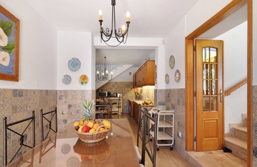 Cerro do Mocho Villa | Country House 'Quinta Da Ilda' with Sea View, Wi-Fi and Air Conditioning