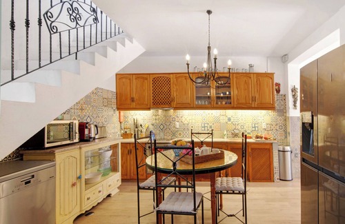 Cerro do Mocho Villa | Country House 'Quinta Da Ilda' with Sea View, Wi-Fi and Air Conditioning