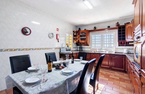 Alfeicao Villa | Country House 'Quinta Da Violeta' with Sea View, Wi-Fi and Air Conditioning
