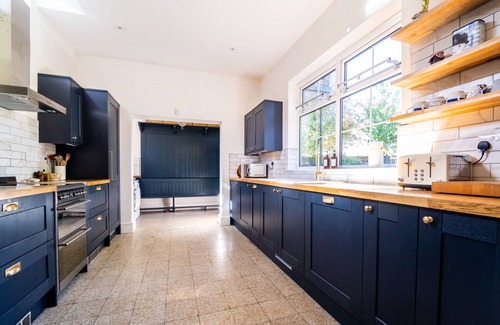 King's Lynn House | Country House with walled garden in center of town