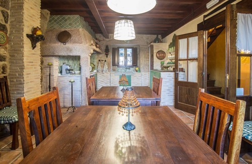 O Pindo Cottage | Country house with terraces and sea views only 50 meters from the beach.