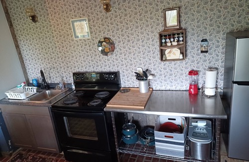 Claremore Cottage | Country Inn Cottage & Farm. Private cottage with three personal suites.