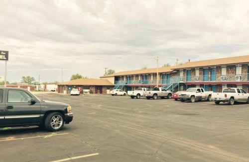 Waukomis Hotel | Country Inn Motel