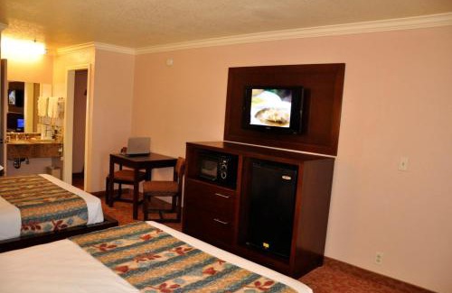 Jamestown Hotel | Country Inn Sonora
