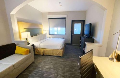 Fort Worth Hotel | Country Inn & Suites by Radisson, Fort Worth West l-30 NAS JRB