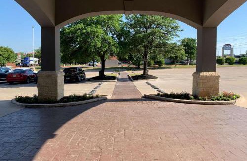 Wells Branch Hotel | Country Inn & Suites by Radisson, Austin North Pflugerville , TX