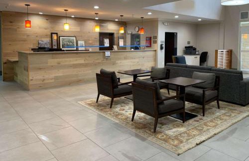 Wells Branch Hotel | Country Inn & Suites by Radisson, Austin North Pflugerville , TX