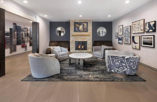 Kenilworth Hotel | Country Inn & Suites by Radisson Asheville Downtown Tunnel Road