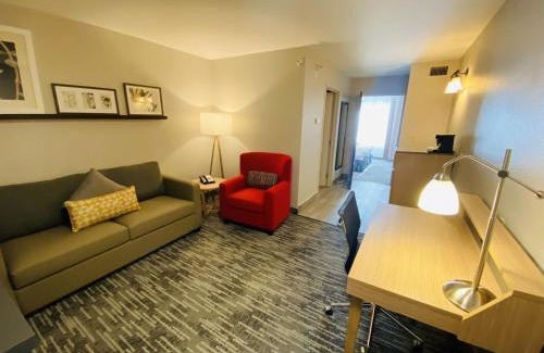 Champaign Hotel | Country Inn & Suites by Radisson, Champaign North, IL
