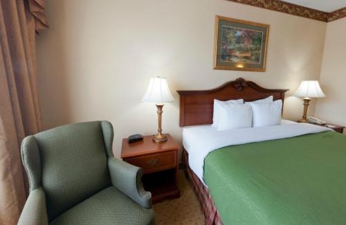 Conyers Hotel | Country Inn & Suites by Radisson, Conyers, GA