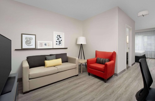 SeaTac Hotel | Country Inn & Suites by Radisson, Seattle-Tacoma International Airport, WA