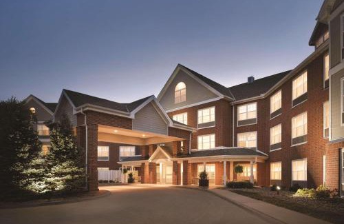 Clive Hotel | Country Inn & Suites by Radisson, Des Moines West, IA