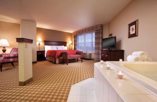 Clive Hotel | Country Inn & Suites by Radisson, Des Moines West, IA