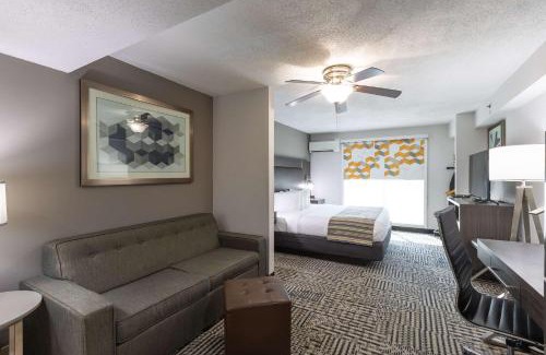 Huntersville Hotel | Country Inn & Suites by Radisson, Lake Norman Huntersville, NC