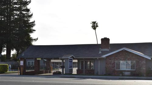 Santa Rosa Hotel | Country Inn