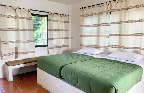 Nam Song Hotel | Country Lake Nature Lodge