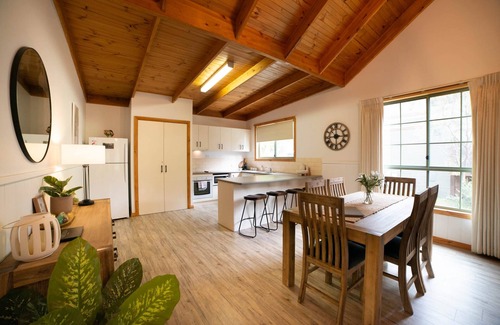 Halls Gap House | Country Lane Cottage