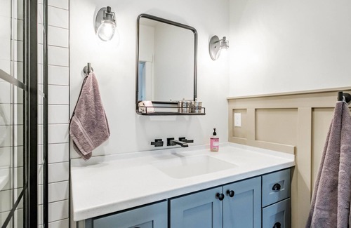 Keizer House | Country Living In The City!