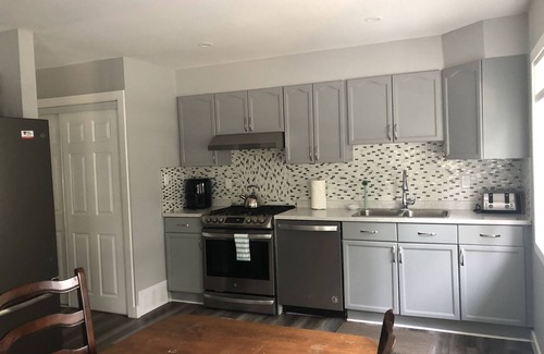 Hinton House | Country living in town limits