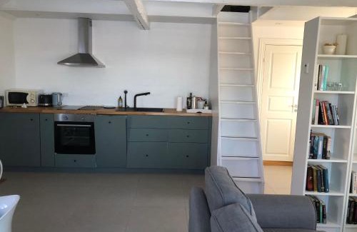 Roskilde Municipality Apartment | Country-living with a lovely view and own terrace, entrance and parking