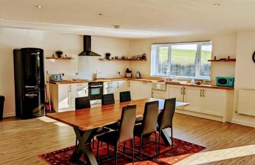 Lydney House | Country Lodge Retreat