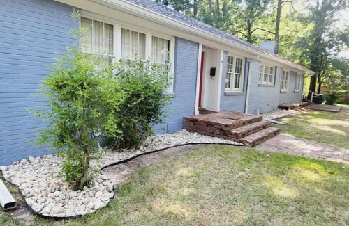 Pine Bluff House | Country-Lux Stay & Play Spacious, Cozy Retreat-Experience True Comfort and Joy