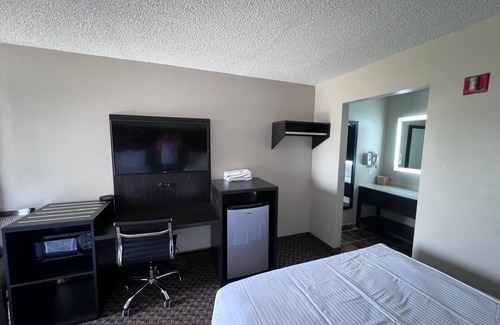West Union Hotel | Country Nights Inn