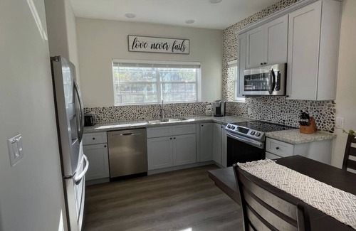 Hockley House | Country Oasis -B