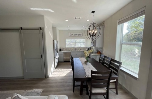 Hockley House | Country Oasis -B