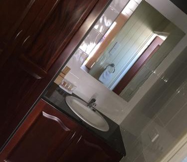 West Mackay Hotel | Country Plaza Motor Inn