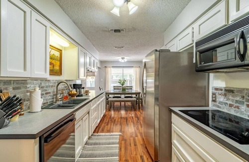 North Richland Hills House | Country Pool House w/Game Room, Fire Pit, Grill