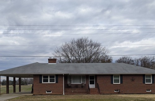 Shacklefords House | Country Ranch close to area historical attractions