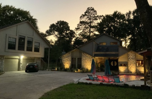 Decker Place House | Country resort 5 bedroom Main House and 1 bedroom guest house combined.