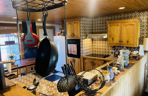 Madoc Bed & Breakfast | Country Retreat - Meals, Yoga, Sauna/Cold Plunge .Sleeps up to 18