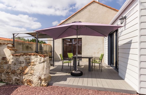 Saint Viaud Cottage | Country Retreat with Games, Bikes, & Baby Gear Near Nantes and the Sea