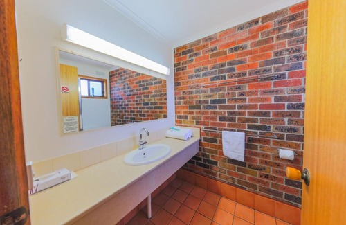 Naracoorte Hotel | Country Roads Motor Inn Naracoorte