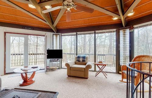 Big Canoe House | Country Shire