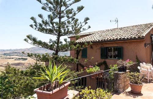 Favara Villa | Country Sicily Home- Intera Villa