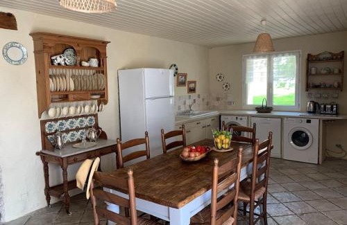 Verteillac Villa | Country Villa for 18 Pool Cinema Football Pitch