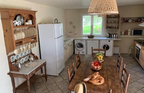 Verteillac Villa | Country Villa for 18 Pool Cinema Football Pitch