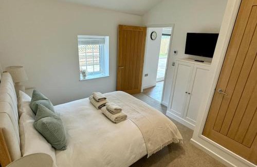 Trowbridge Apartment | Countryside Apartment