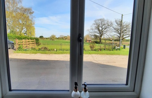 East Drayton Cottage | Countryside cottage in Dunham on Trent - Picks Cottage