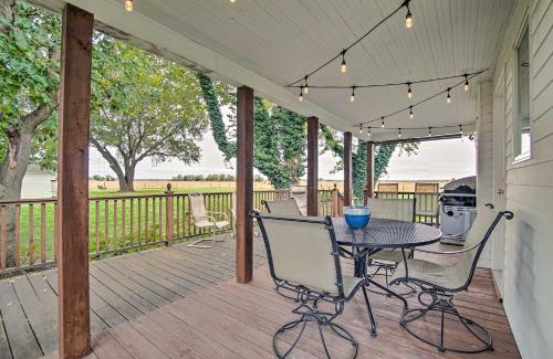 Pauline House | Countryside Cottage with Large Yard Near Topeka
