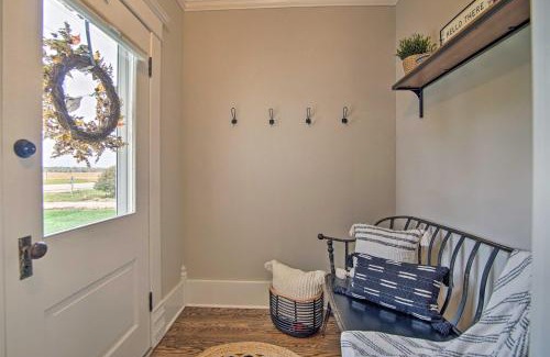 Pauline House | Countryside Cottage with Large Yard Near Topeka